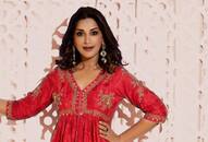 sonali bendre stylish indo western dresses and saree fashion tips kxa 