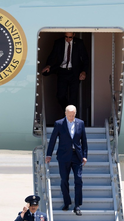 <p>G-20 Summit के लिए अमेरिकी राष्ट्रपति जो बाइडेन तीन दिन के भारत दौर पर हैं। दिल्ली में उनकी सुरक्षा और ठहरने की पूरी तैयारी कर ली गई है। वे ITC मौर्य होटल में ठहरेंगे। </p>

<p><br />
 </p>
