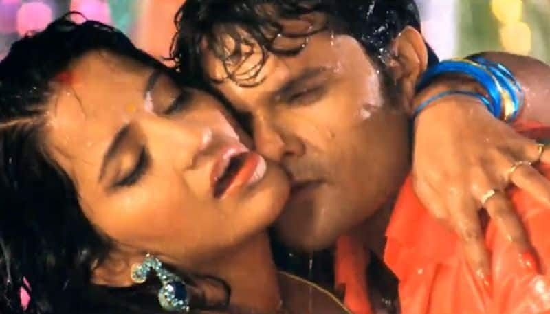 Monalisa SEXY video: Bhojpuri actress, Khesari Lal Yadav's bedroom romance goes viral-WATCH  RBA