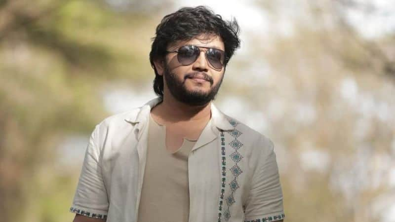 Actor Ganesh is prevented from moving to the farm by farmers gvd