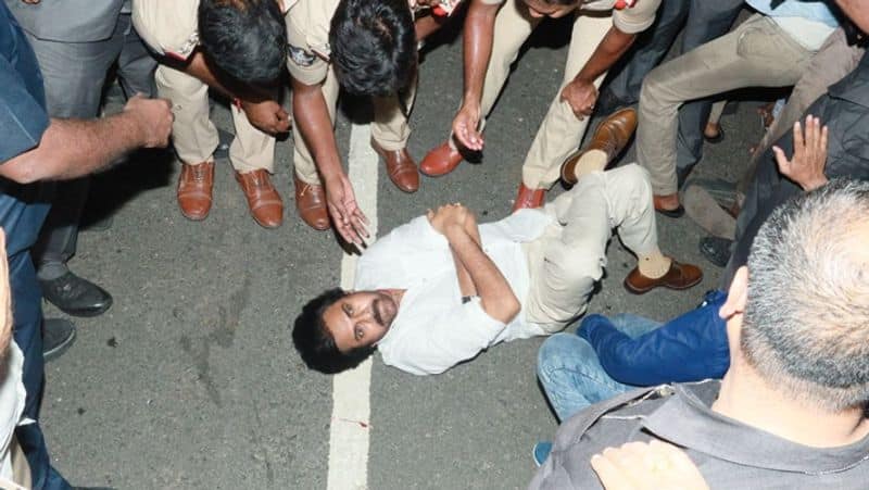 Jana Sena party chief Pawan Kalyan staged a protest in road tvk