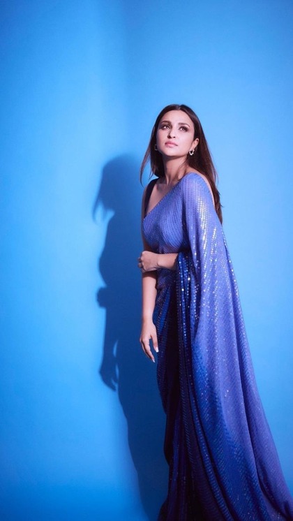 ऑफिस के लिए परफेक्ट है Parineeti Chopra की 10 साड़ियां