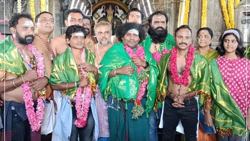 Jawan movie Comedy actor Yogibabu visit tiruchendur murugan temple gan