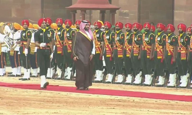 Saudi Arabia Crown Prince Mohammed bin Salman accorded ceremonial welcome at Rashtrapati Bhavan (WATCH)