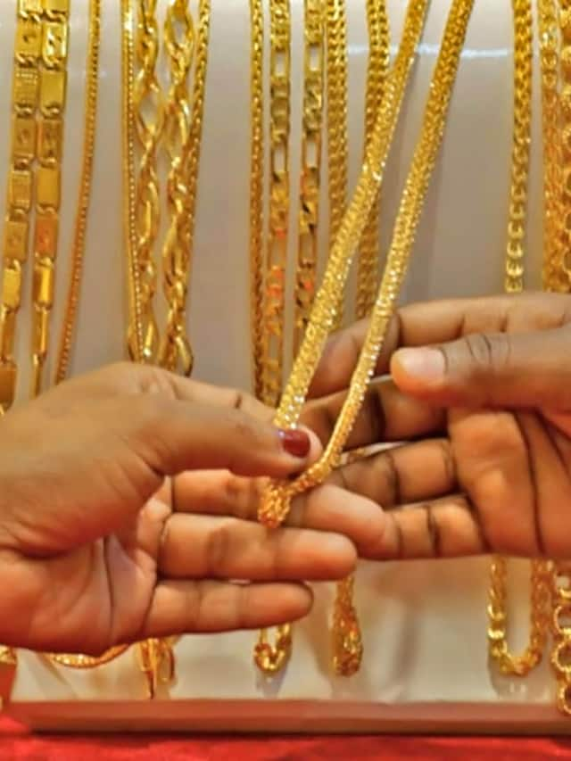 Gold Rate Stable In India Check 22 Carat and 24 carat Price In Your City On September 13-sak