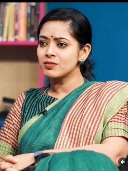 <p>तनु जैन के पिता आकाश जैन बिजनसमैन थे, जबकि मां अर्पिता होम मेकर थीं । </p>
