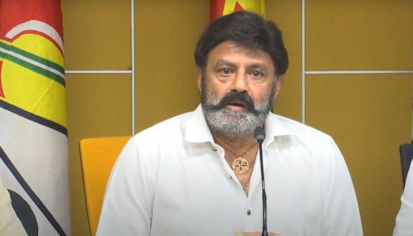 బాలకృష్ణ కారును అడ్డుకునేందుకు వైసీపీ కార్యకర్త యత్నం.. స్వల్ప ఉద్రిక్తత.. 