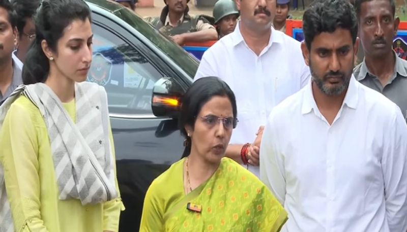 Bhuvaneswari and brahmani  mulakhat in Rajahmundry central jail lns