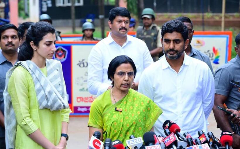 ధైర్యంగా ఉండండి.. న్యాయమే తప్పకుండా విజయం సాధిస్తుంది -  టీడీపీ అభిమానులతో నారా భువనేశ్వరి 
