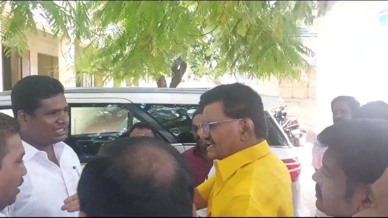 clash between two gangs of dmk persons at government school event in theni district vel