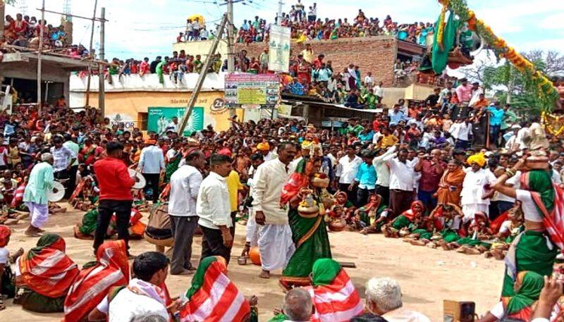 Jogatis Dance CD Festival Held at Itagi in Gadag grg