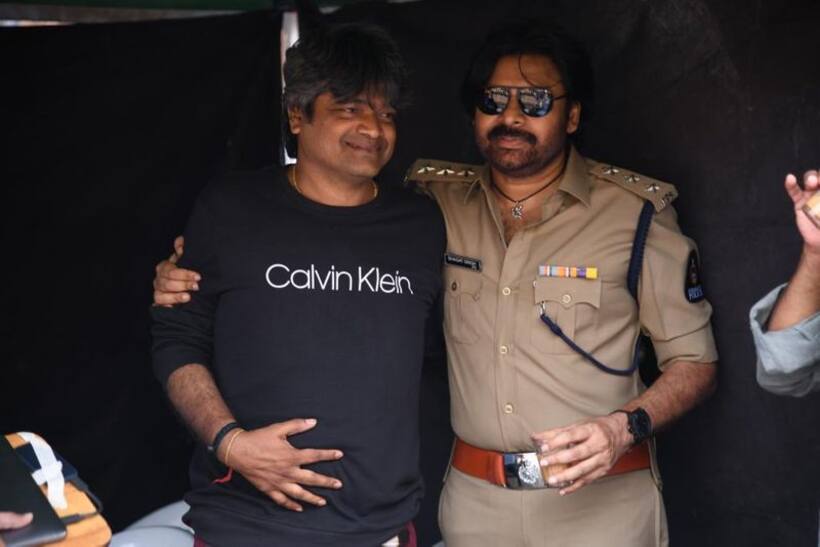 పవన్‌ కళ్యాణ్‌పై  ట్రోల్స్.. హరీష్‌ శంకర్‌ భలే కవర్‌ చేశాడుగా!