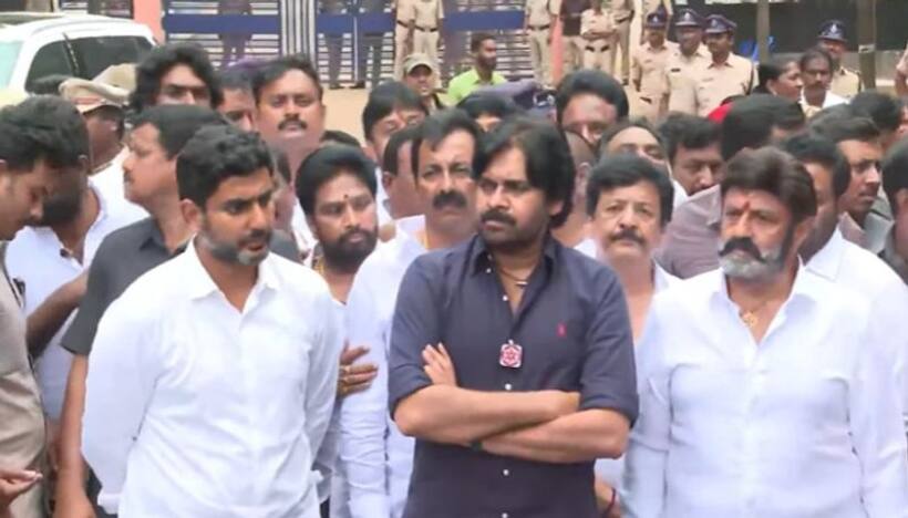 అలాంటి వ్యక్తిని జైలులో పెట్టడం దుర్మార్గం.. జగన్ ఏమైనా మహానుభావుడా?: వైసీపీపై పవన్ ఫైర్