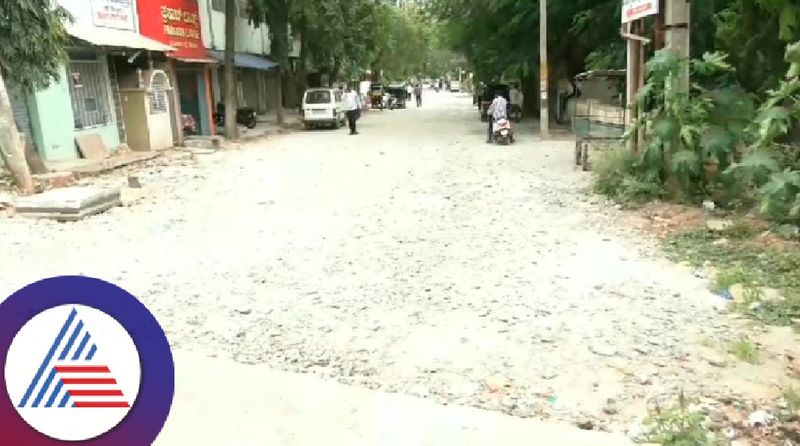 Chitradurga poor road construction, motorists are stranded rav