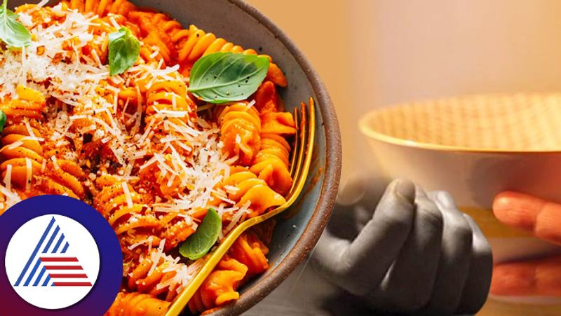 Man Died After Eating Five Day Old Stale Reheated Tomato Pasta roo