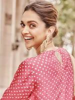 జవాన్ రెమ్యూనరేషన్ పై స్పందించిన  దీపికా పదుకునే , 30 కోట్లు తీసుకుందా..? 