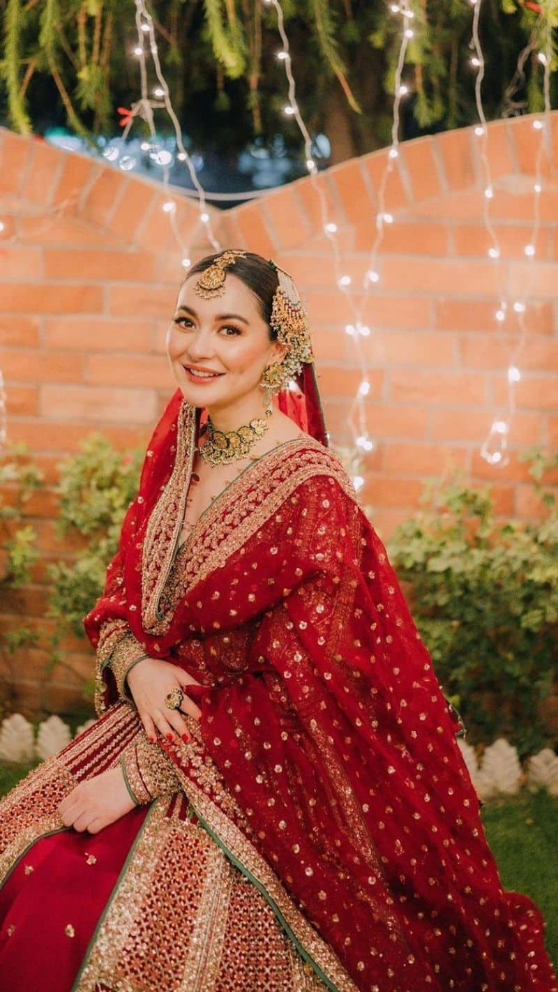 Karwa chauth special suit with dupatta pakistani actress hania amir suit collection kxa 