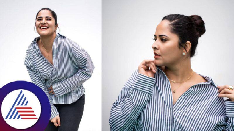 Actress Anasuya Bharadwaj Unbotton Shirt Photos Viral In Social Media gvd