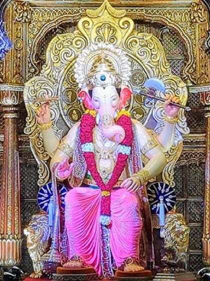 गणेश चतुर्थी की सबसे ज्यादा रौनक महाराष्ट्र में देखने को मिलती है