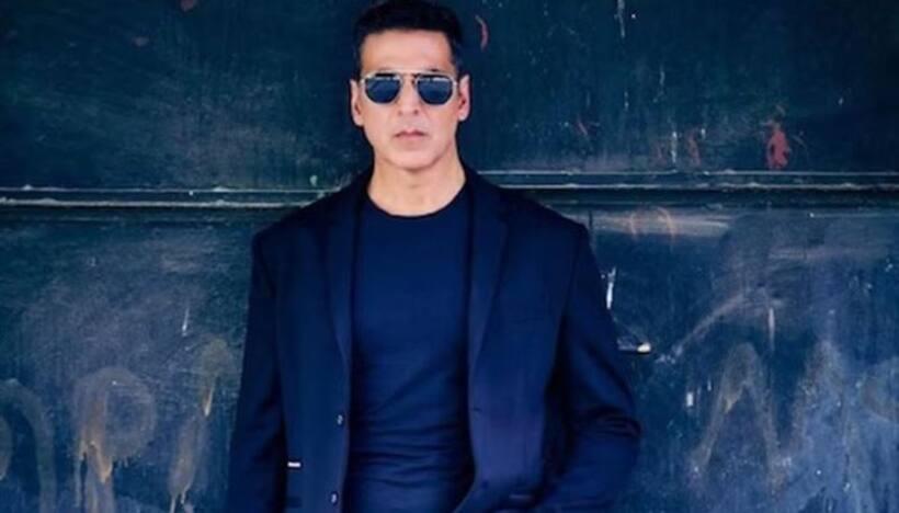 Akshay Kumar's savage reply to a fan asking why he is 'awake' is unmissable