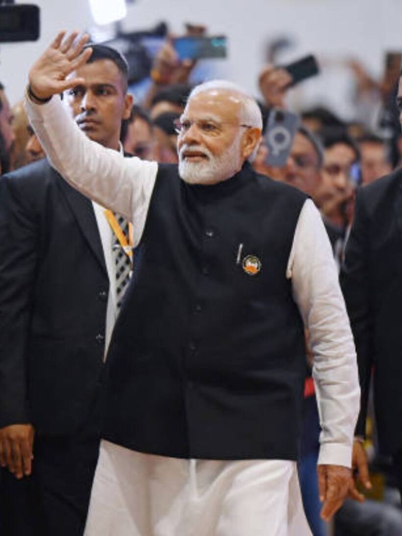 PM Modi : 'ది సక్సెస్ స్టోరీ ఆఫ్ ది చాయ్‌వాలా ప్రధాని'.. మోడీ రాజకీయ ప్రస్థానం.. అడుగడుగునా ఎన్నో మలుపులు..