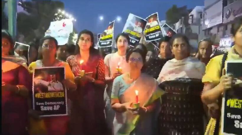స్కిల్ డెవలప్‌మెంట్ స్కాం : చంద్రబాబు అరెస్ట్‌కు నిరసనగా భువనేశ్వరి, బ్రాహ్మణి కొవ్వొత్తుల ర్యాలీ