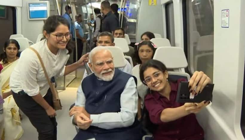 ఢిల్లీ మెట్రోలో ప్రధాని మోదీ.. ప్రయాణికులతో సరదాగా సంభాషణ.. (వీడియో)