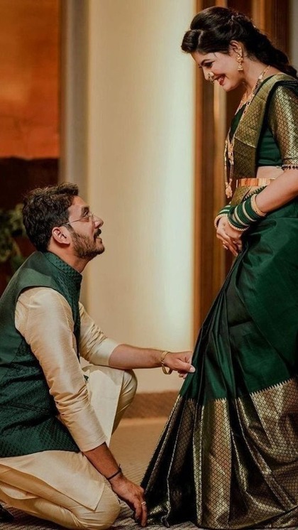 <p>हरतालिका तीज पर महिलाएं श्रंगार करती हैं,आप क्या पहनना चाहती हैं ये तो सोच लिया होगा लेकिन मेकअप ? आप कुछ आसान से स्टेप्स को फॉलो कर मेकअप करें इसके बाद पिया भी देखते रह जाएंगे। </p>
