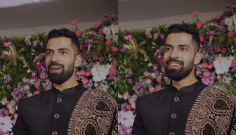 Groom s reaction to bride s entry to wedding venue goes viral video touches hearts watch ppp