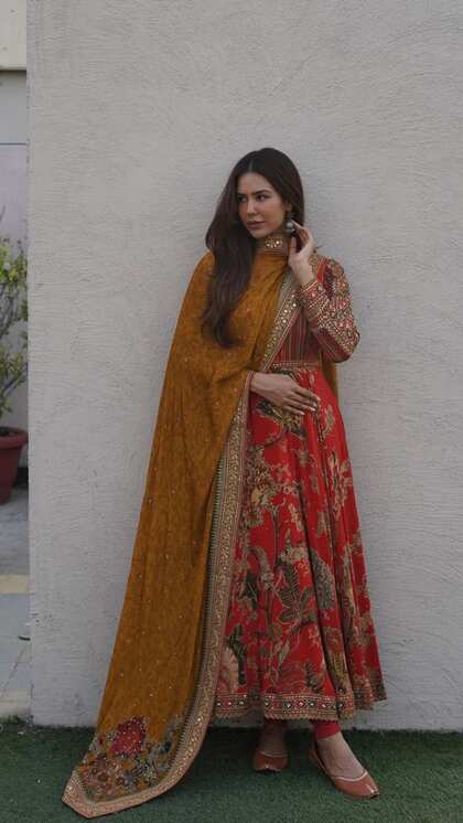 प्रिंटेड सूट (Printed suit design)