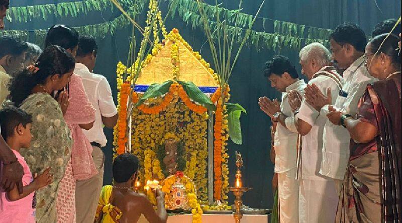 Ganesh chaturthi special finally ganeshotsava celebrating in mangalore university by the vice chancellor rav