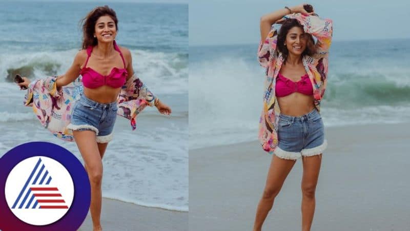 actress shriya saran latest beach photos goes viral gvd