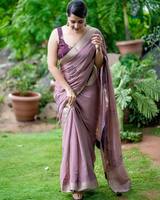 రోజు రోజుకి మరింత బొద్దుగా.. వీపు సొగసు, అదరహో అనిపించే స్ట్రక్చర్ తో కైపెక్కిస్తున్న అనసూయ
