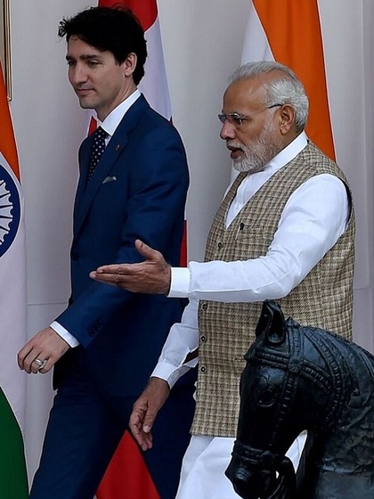<p>निज्जर की हत्या के बाद से कनाडा-भारत के रिश्ते तल्ख हो गए हैं। कनाडा भारत पर दवाब बनाने की कोशिश कर रहा है लेकिन भारत ने कनाडा को चारो खाने चित कर दिया। </p>

