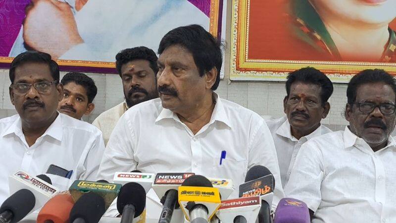 government should regulate a dress code in temples said aiadmk state secretary in puducherry vel