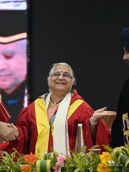 <p>टोरंटो में एक भव्य इंडो-कैनेडियन समारोह में कनाडा इंडिया फाउंडेशन (CIF) ने यह अवार्ड दिया। जिसका कुल मूल्य $ 50,000 है। </p>
