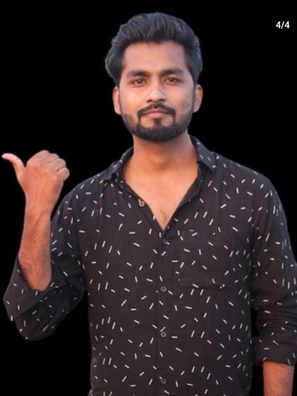 <p>रॉकी के पिता बैलगाड़ी खींचते थे और ठेला भी लगाते थे,  मुश्किल से दिन की 300 रूपये की कमाई होती थी । </p>
