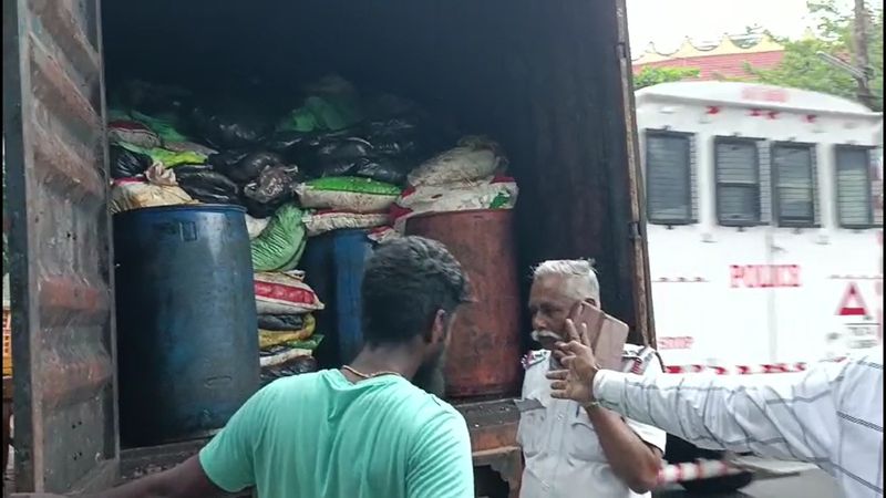 Police seized the waste brought from Kerala to Kanyakumari along with the truck vel