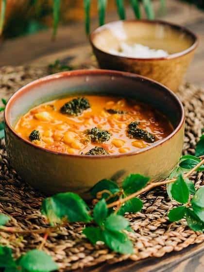 Spinach and Lentil Curry (Keerai Kootu)