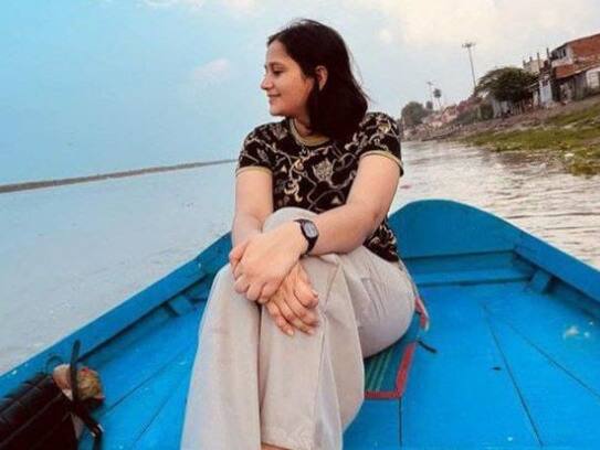 NEHA BYADWAL IAS SUCCESS STORY IITIAN WHO CRACKED UPSC EXAM  ZKAMN