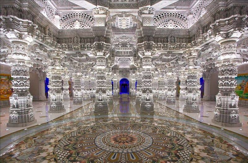 Swaminarayan temple in America is World's largest foreign Hindu temple vkp