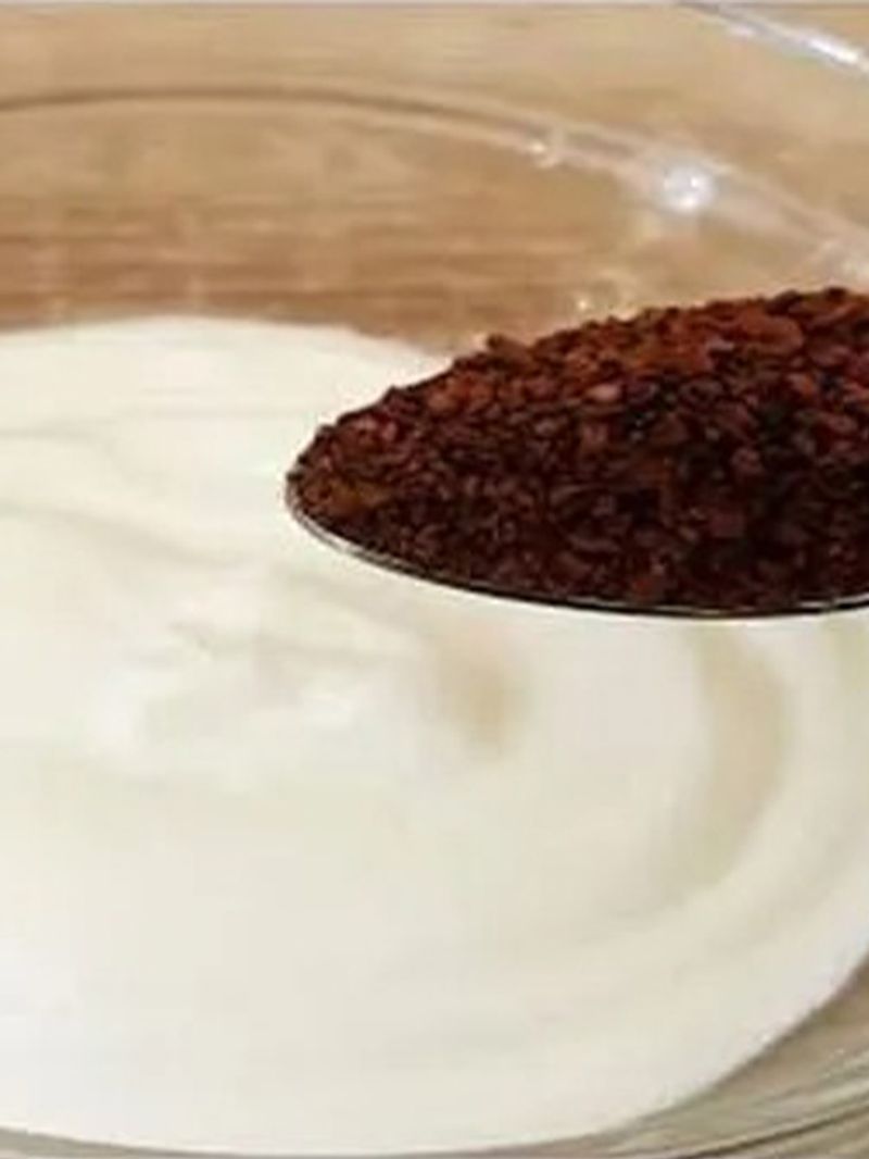 Mix 2 spoon of coffee powder with 1 tablespoon of water or yogurt