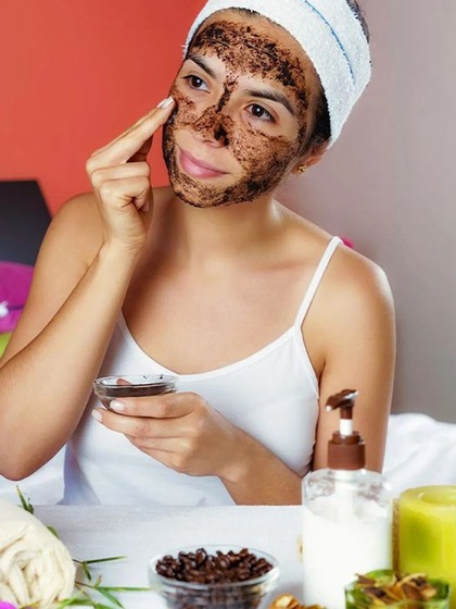 Gently apply the paste to your face, neck, or any tanned areas