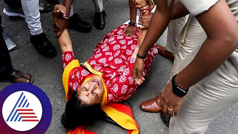 Bengaluru Bandh on Cauvery water dispute Karnataka farmer stage protest against CWRC order ckm