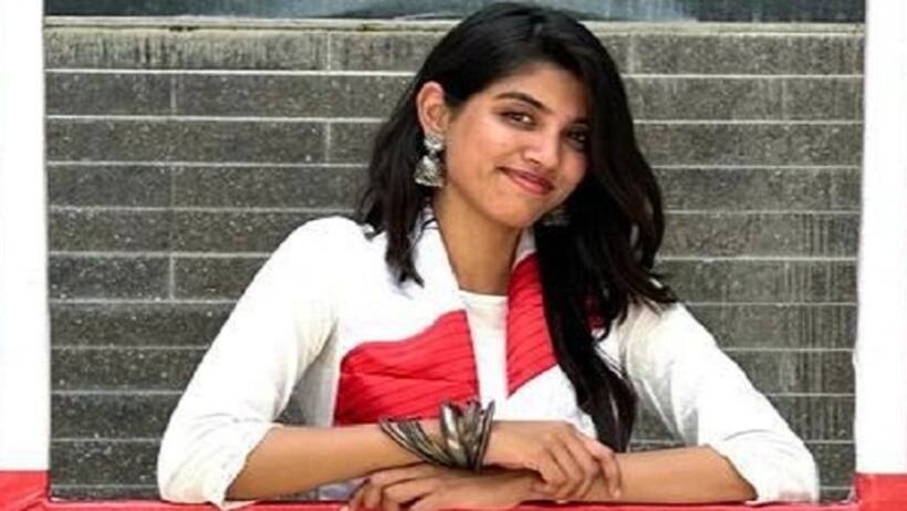 IIT, NIT या IIM से नहीं पढी हैं ये लड़कियां, हाई सैलरी वाली जॉब हासिल कर रचा इतिहास