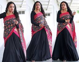 సరికొత్త అందాలతో ఆకట్టుకుంటున్న యాంకర్ సుమ... లంగా ఓణీలో మనోహరంగా!