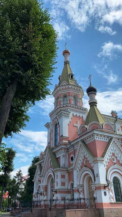 <p>रूस के खास दोस्त Belarus लिस्ट में दूसरे नंबर पर है। बेलारूस रूस की युद्ध में मदद कर रहा है। यहां बड़ी संख्या में रूसी सैनिक मौजूद है। ऐसे में यहां जाने से बचना चाहिए। </p>
