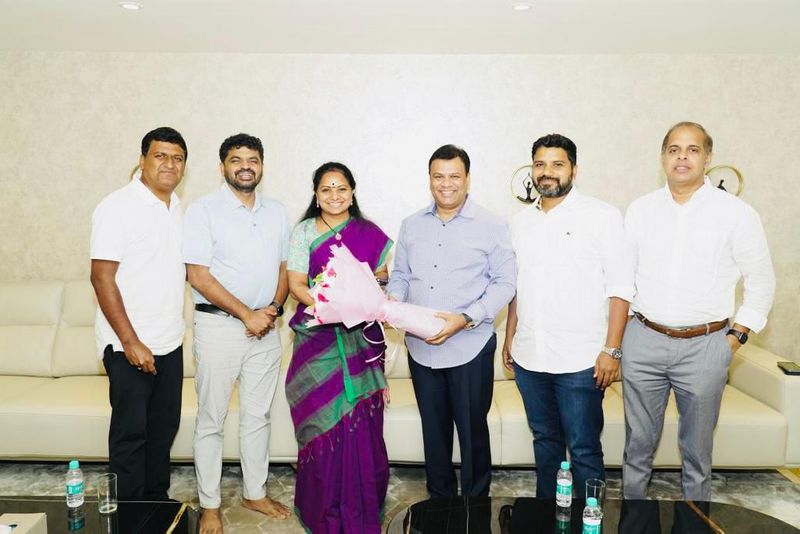 MLC Kalvakuntla Kavitha meets group of BRS NRIs Discussion on election campaign RMA