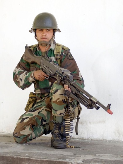 <p>AFSPA को 'डिस्टर्ब एरिया' मतलब 'अशांत इलाकों' में लागू किया जाता है। यह कानून 11 सितंबर 1958 को बना। </p>
