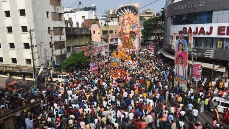 khairatabad Big ganesh idol immersion in hyderabad AKP